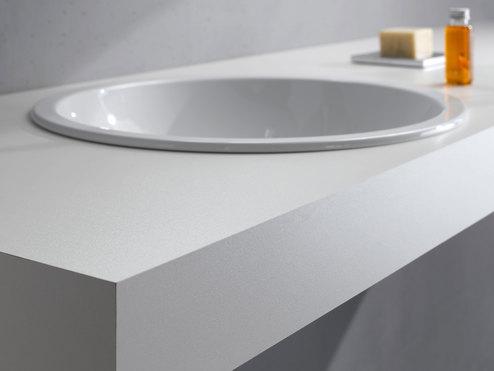 Waschtischaufsatz mit eingelassenem Waschbecken Weißer Waschtischaufsatz mit eingelassenem runden Waschbecken